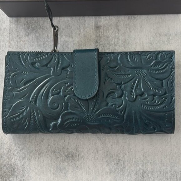 Patricia Nash Handbags - PATRICIA NASH Nazari Blue Coral Tooled Bifold RFID Leather Wallet